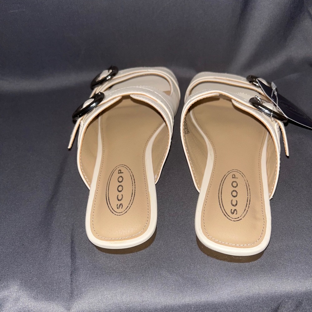 Scoop Slide On Flat Sandal Square Toe Double Buckle Cream Bone Size 6.5 - Picture 4 of 6